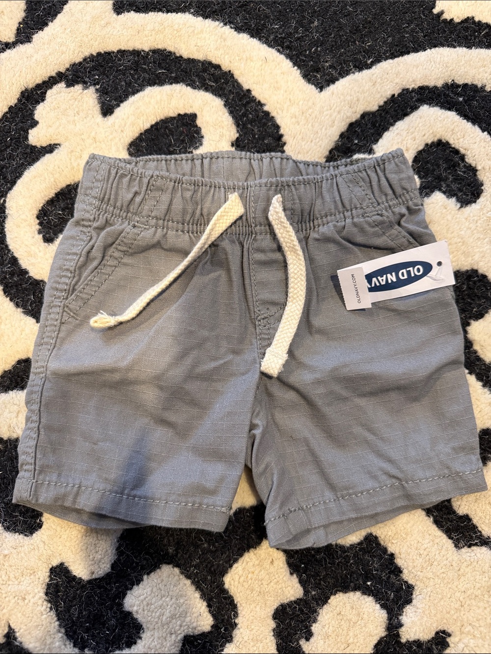 Old Navy Baby Gray Drawstring Pull-On Shorts 0-3 months